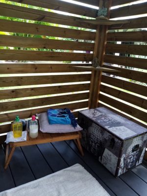 Ambiance zen dans le cabinet exotique de soin de Fanny en Guadeloupe